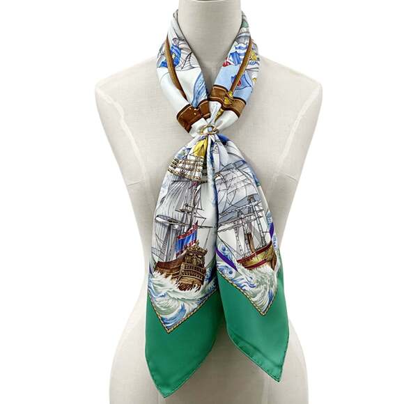 HERMES Authentic Green Silk Scarf - Picture 6 of 8